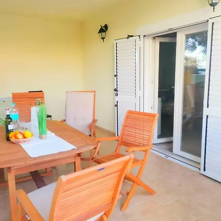 House Galeb- 20 Meters From Beach!! Sevid